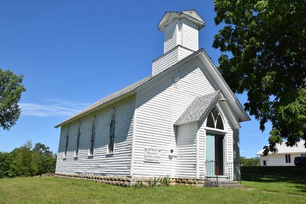 The little white church 