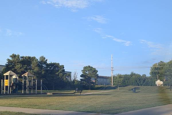 City to look at lighting park