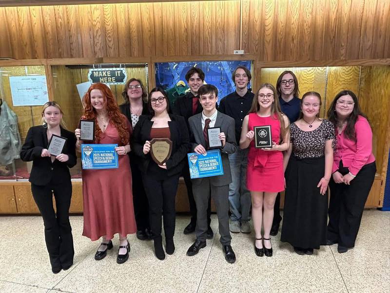 Front row l-r: Leah Flowers, AJ Hendrickson, Evelyn Drake, Micah Domina, Janie Antoine, Moyra Hicks, Aryanna Hewlett. Back row l-r: Emma Arnold, Zeke Lundquist, Jake Pontier, Cayden Anderson
