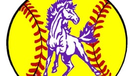 Murray softball season begins