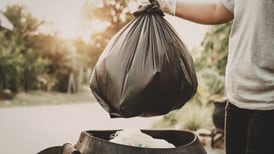 Mayor reminds citizens of trash rules