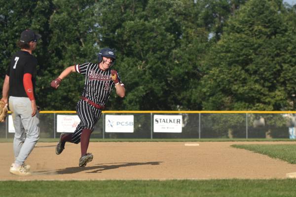 Clarke falls to Creston in doubleheader